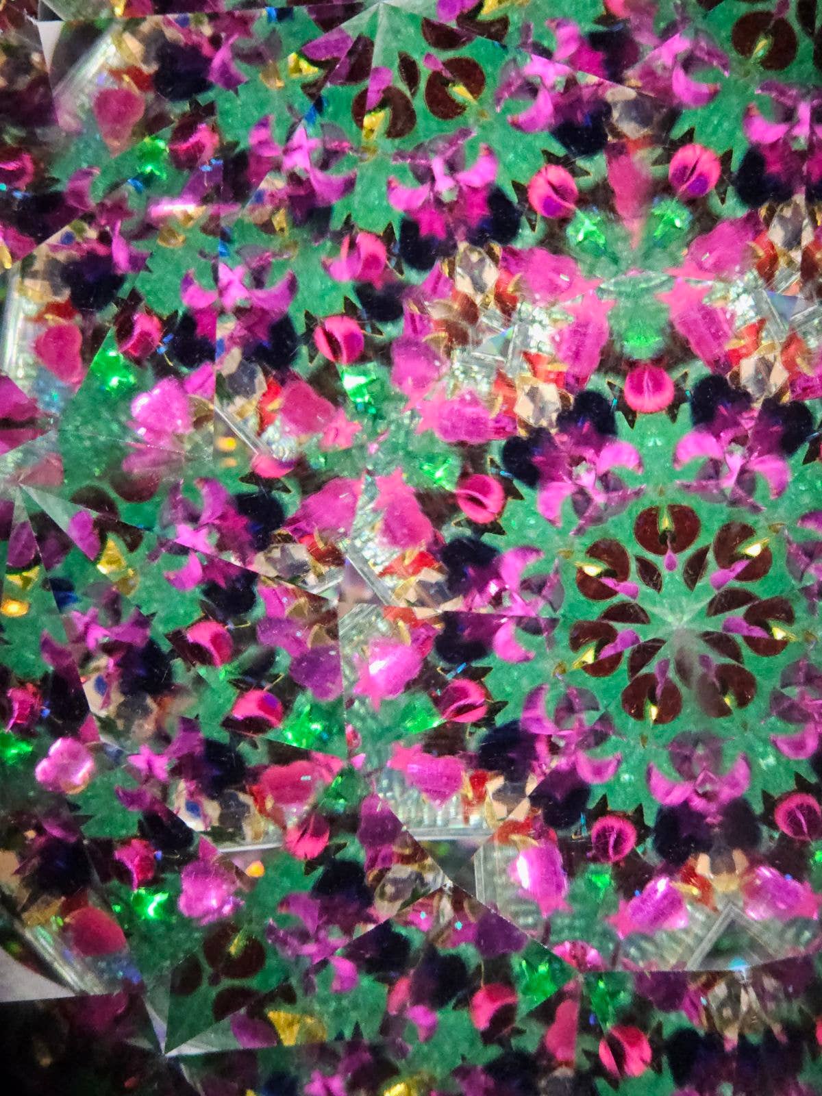 GI-8021/120  Kaleidoscope: Fireworks Collection Green